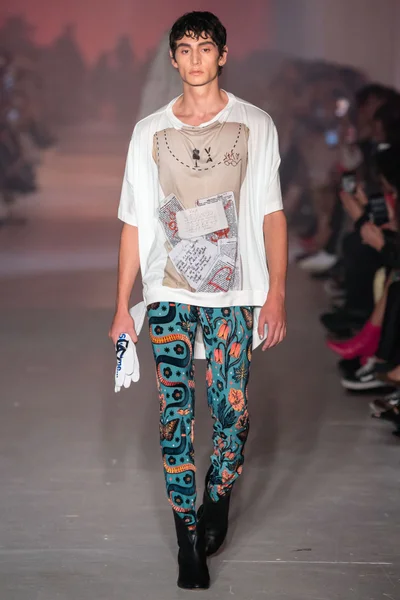 Look 4